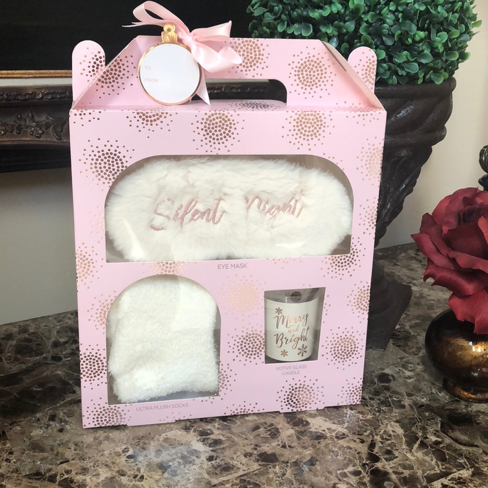 SOLD - NWT Holiday Eye Mask/Socks/Candle Gift Set